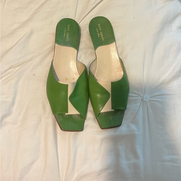 Kate spade purse with matching shoes! Slightly worn- shoes size 9 - Picture 2 of 3